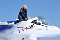 Quậy tung trời, tỷ phú lắm chiêu Richard Branson giàu cỡ nào?