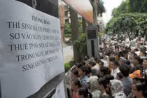 Người ngoại tỉnh có bằng tiến sĩ được thi công chức HN