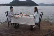 Trải nghiệm lãng mạn với nhà hàng nổi trên sông 