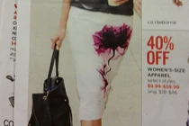 Zoom sát chiếc váy đang bán cực chạy vì có hình nhạy cảm