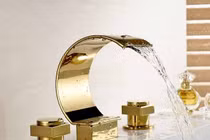 Bật mí cách trang trí nhà bằng vàng đẹp lung linh