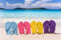 Đi biển mùa nghỉ lễ nhất định phải sắm kiểu dép “vạn người mê” này
