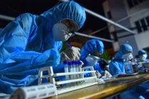 TP.HCM làm gì để kiểm soát dịch COVID-19 trong 15 ngày tới?