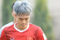 “Bí mật” sau mái tóc màu bạch kim của cầu thủ Văn Toàn 