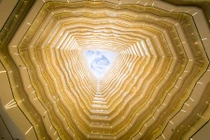 Ảnh chụp không tưởng bên trong các tòa nhà cao tầng Trung Quốc