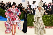 Ngán ngẩm những trang phục cực độc của Rihanna trên thảm đỏ