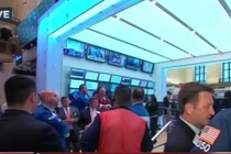 Sàn chứng khoán New York thế nào sau 3 giờ sập?