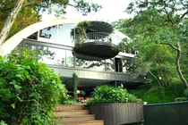 Những ngôi nhà kỳ lạ đang rao bán