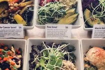 Soi bữa ăn "giá bèo" của nhân viên Apple