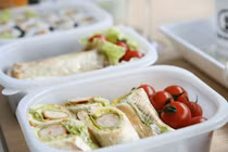 Lý do tuyệt đối không dùng hộp nhựa đựng thực phẩm