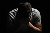 Chồng vô tâm vò đầu ân hận: "Nếu tôi biết đó là lần cuối được thấy vợ con…"