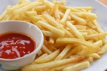 Những thực phẩm càng ăn càng tổn thương não bộ