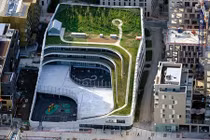 Ngỡ ngàng trường học mái xanh giữa Thủ đô sang trọng