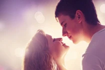 Đến nhà bạn gái mà không báo trước, tôi choáng váng quay về 