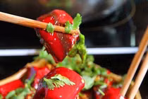 Đặc sản kinh dị người Trung Quốc yêu thích nhưng du khách sợ “tái mặt“