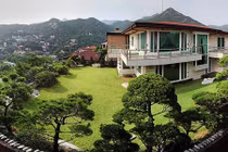 Những phố nhà giàu quy tụ toàn biệt thự xa hoa trên thế giới