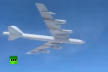 Video: Chiến đấu cơ Nga xuất kích xua đuổi pháo đài bay B-52 của Mỹ