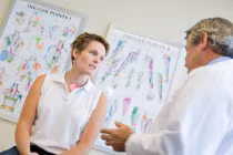 Chữa ung thư cổ tử cung bằng xạ trị và hóa trị?