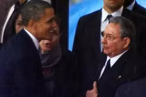 Cái bắt tay lịch sử của nguyên thủ Cuba – Mỹ