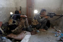 Ảnh mới SDF giao tranh với phiến quân IS tại Raqqa