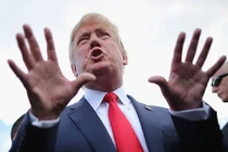 Tổng thống Trump cầm quyền 1 năm, nước Mỹ giờ ra sao?