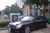 Báo Tây “mổ xẻ” siêu xe Maybach 62S ở Việt Nam