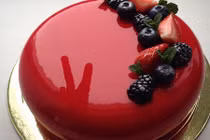 Những chiếc bánh ngọt bóng loáng có thể soi gương