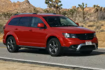 Chục năm không thay đổi, những mẫu xe này vẫn bán ra thị trường