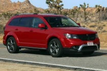 Chục năm không thay đổi, những mẫu xe này vẫn bán ra thị trường