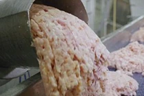 McDonald’s tiết lộ hình ảnh bếp núc, đập tan tin đồn xấu