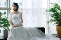 Quy tắc ân ái của chồng đại gia khiến người vợ trẻ suy sụp