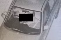 Vừa lái xe vừa làm “chuyện ấy”, cặp vợ chồng nhận cái kết đắng