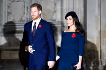 Ngưỡng mộ thời trang ton sur ton của vợ chồng Hoàng tử Harry và Meghan