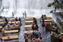 Khám phá những nhà hàng độc dị nhất quả đất