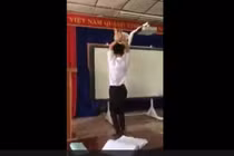 Màn biểu diễn 34 giây của nam sinh "không xương" khiến dân mạng trầm trồ 
