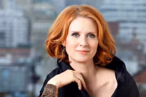 10 “bóng hồng” nổi tiếng chiến đấu ung thư vú