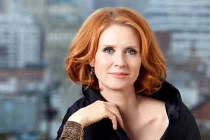 10 “bóng hồng” nổi tiếng chiến đấu ung thư vú