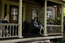 Lạnh gáy cảnh ngôi nhà trấn yểm bằng loạt hình nhân