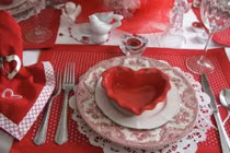 Gợi ý trang trí bàn tiệc Valentine đẹp lung linh