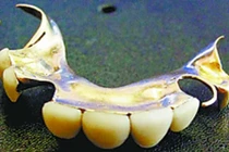 Những món đồ lạ lùng nhất từng được bán đấu giá 