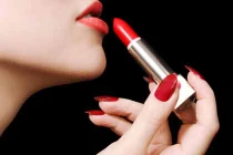 6 loại mỹ phẩm dễ khiến phái đẹp bị ung thư