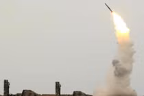 Ukraine tuyên bố bắn hạ 47 tên lửa Nga, Canada gửi xe tăng cho Kiev