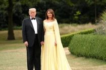 10 bộ trang phục hàng hiệu đắt đỏ bậc nhất của bà Melania Trump