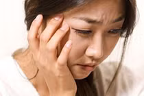 Rơi nước mắt khi xem lịch sử tìm kiếm trên điện thoại mẹ chồng