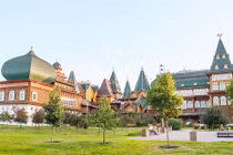 Kiến trúc độc của lâu đài bằng gỗ dát vàng tuyệt đẹp