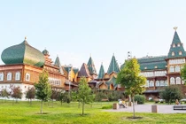 Kiến trúc độc của lâu đài bằng gỗ dát vàng tuyệt đẹp