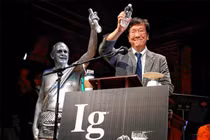 Bánh pizza chống ung thư, nhiệt độ của bìu giành giải Ig Nobel 2019