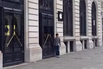 Cảnh khách mòn mỏi chờ mua iPhone 6S plus mới