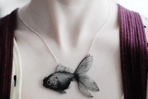 Ngắm loạt vòng cổ hình thù độc nhất vô nhị