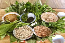 Khó cưỡng với món gỏi lá Kom Tum, đặc sản trứ danh đất Tây Nguyên